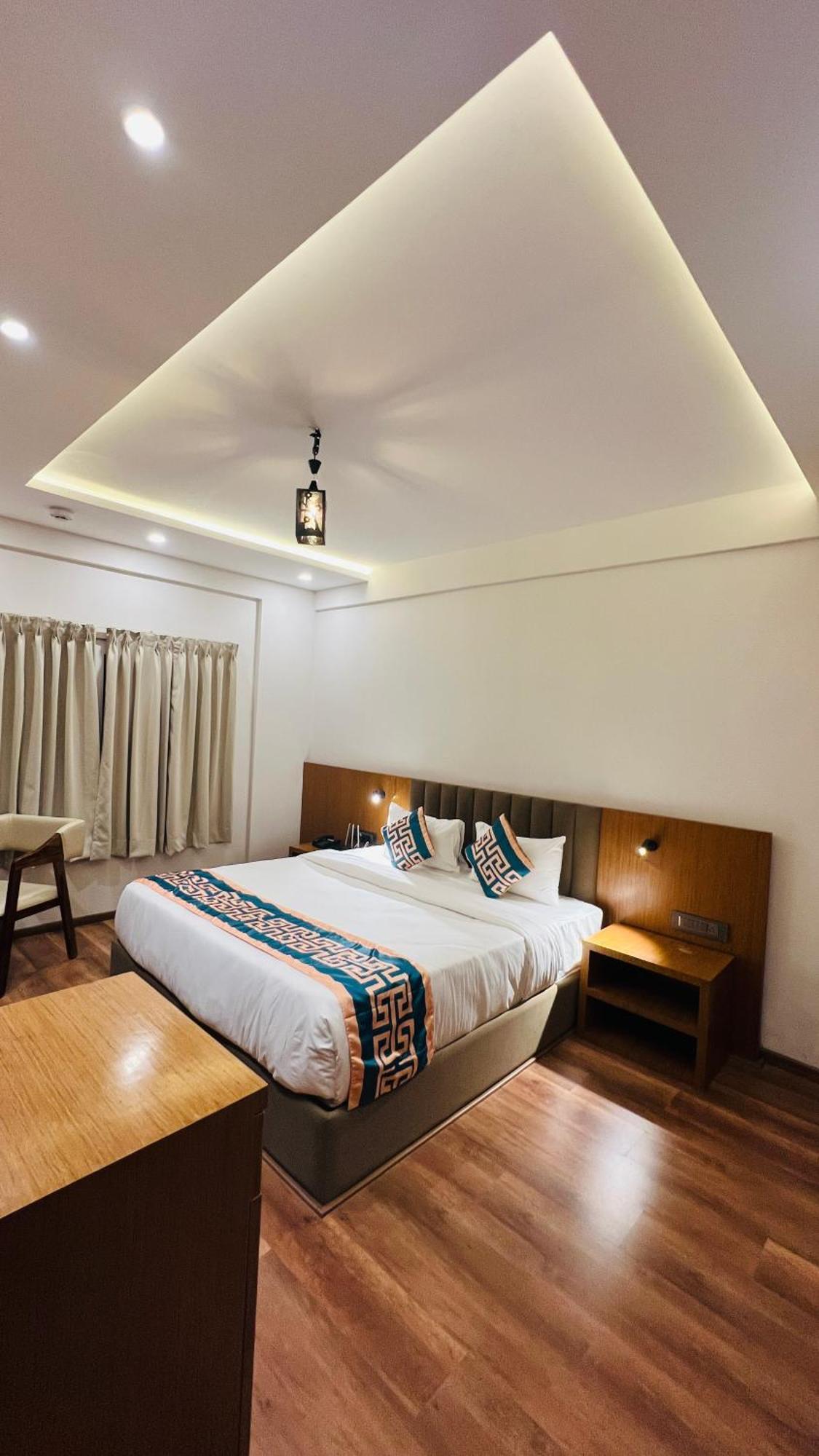 Hotel Aashraya Dod Jala المظهر الخارجي الصورة