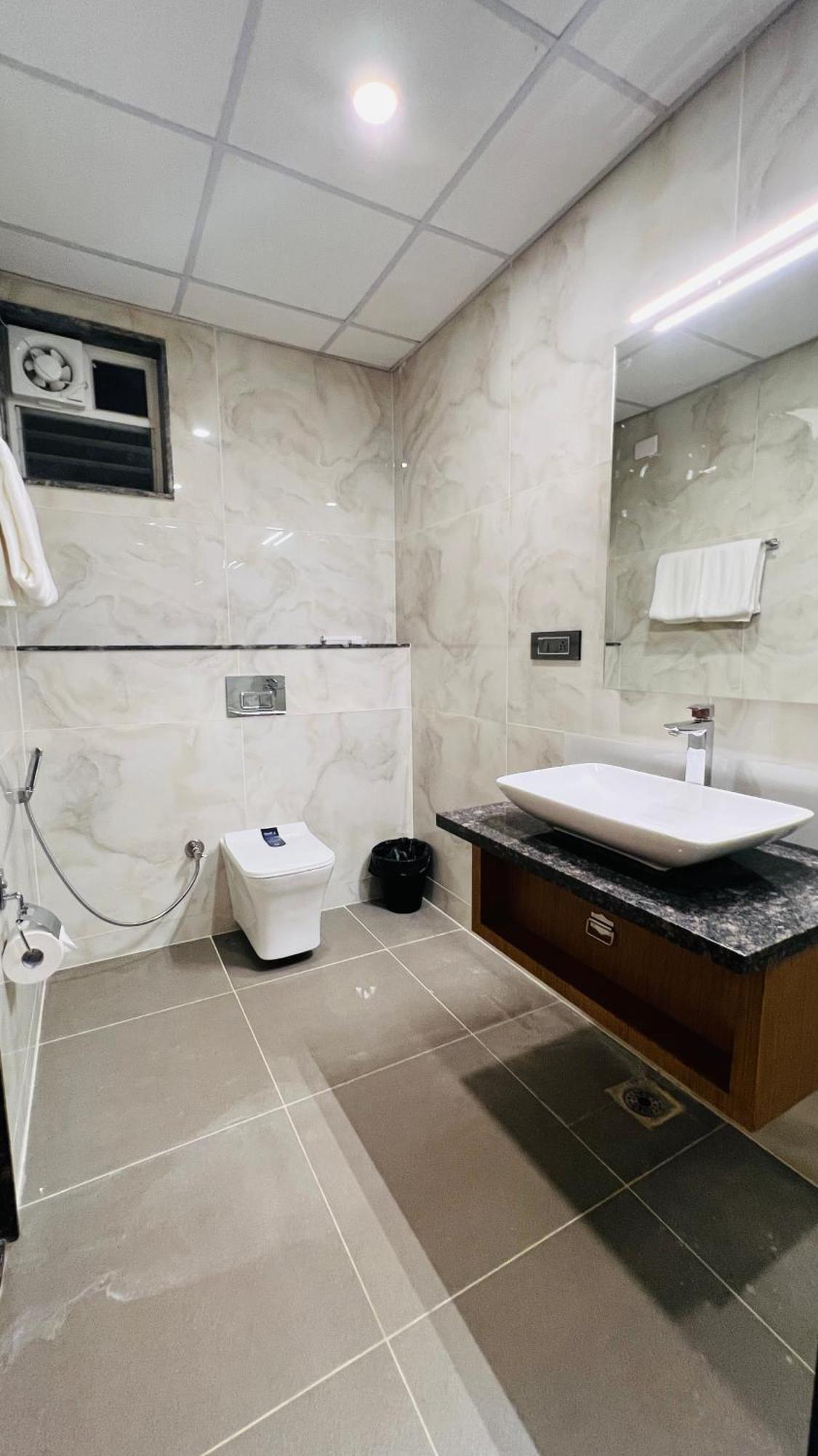 Hotel Aashraya Dod Jala المظهر الخارجي الصورة