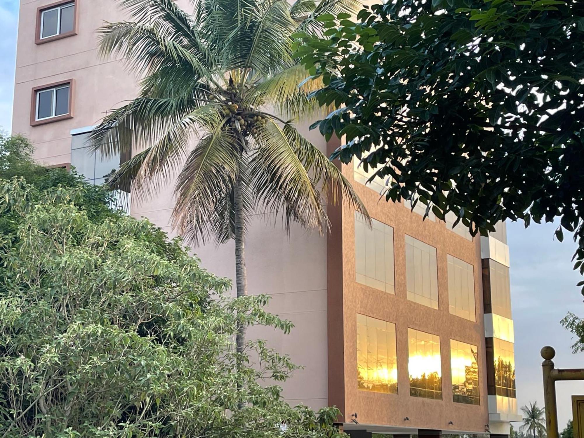 Hotel Aashraya Dod Jala المظهر الخارجي الصورة